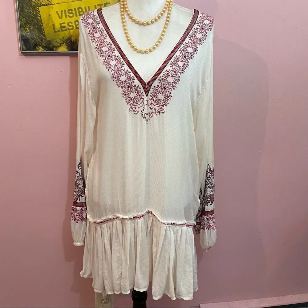 💥Host Pick!💥 NWT Free People Wild One Embroidered Ivory Peasant Mini Dress